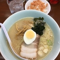 味噌ラーメン620円+ミニ鮭丼180円