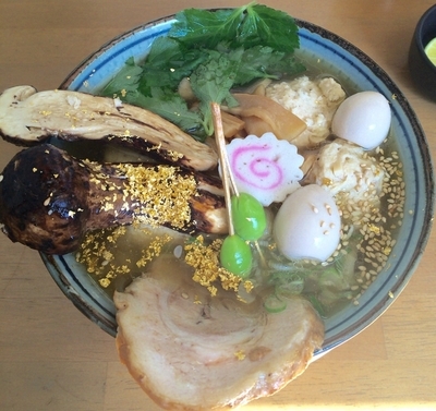 「菊月の一杯 かしわのかしわ蕎麦・・・塩C＋α」@MENYA 食い味の道有楽の写真