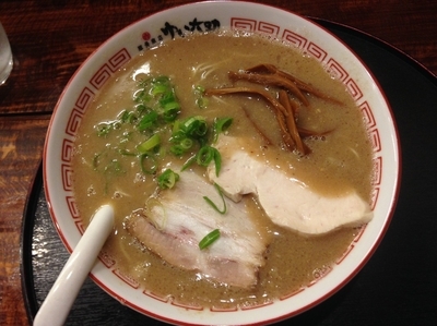 「味噌豚骨(替え玉KING、カタめ)」@豚骨商店 ゆい六助 上田店の写真