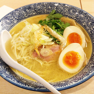 「富山白海老らーめん」@麺屋 つくつく 池袋東口店の写真