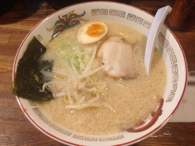 「とんこつ (太麺、650円)」@みぞのくち野郎の写真