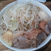 ラーメン中盛り＋特製＋ニンニク多め