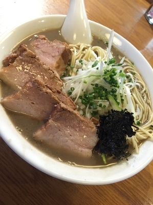 「濃厚煮干そば￥750➕️大盛り￥50➕️チャーシュー￥150」@中村屋総本山の写真