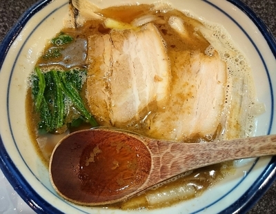 「かけラーメン （151007）」@烈志笑魚油 麺香房 三くの写真