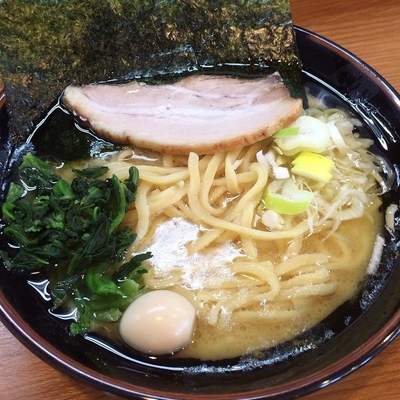 「醤油ラーメン（濃いめ　柔め　多め）700円」@横濱家系ラーメン 湘家の写真