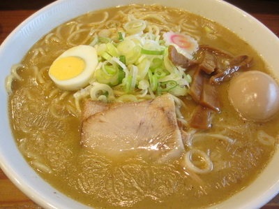 「中華そば中盛り」@東池袋大勝軒 横濱西口店の写真