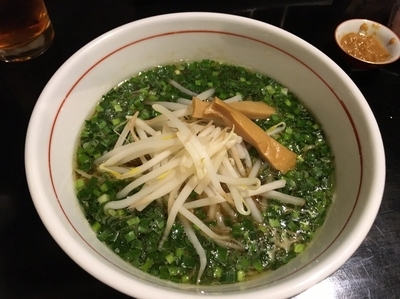 「激辛青唐辛子ラーメン＋生ビール他」@酒麺房 さの屋の写真