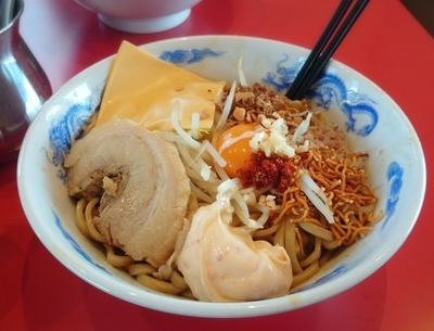 「まぜそば大盛り全増し 870円」@ジャンクガレッジ 白岡店の写真