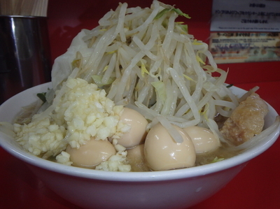 「小(700円)、うずら(50円)ヤサイニンニク」@ラーメン二郎 茨城守谷店の写真