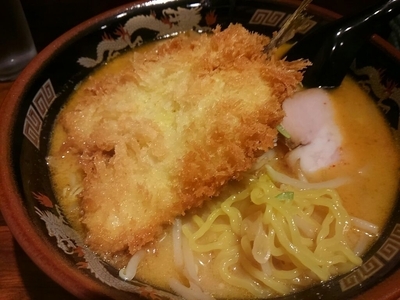 「あじフライ味噌らーめん 1260円」@小田原味噌らーめん 辻一 神田店の写真