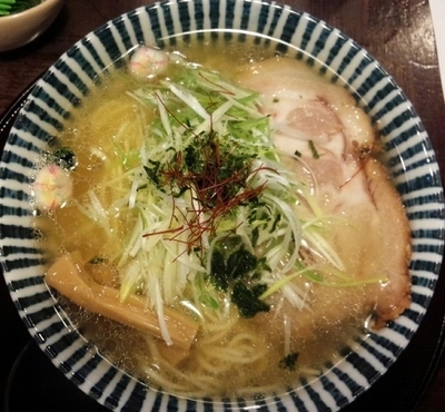 「薫寿そば（塩味）730円、大盛無料」@めんや 薫寿の写真