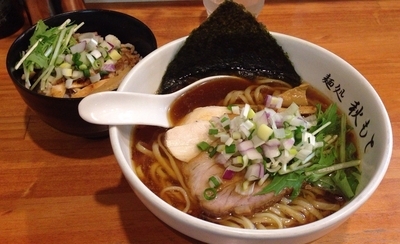 「醤油＋肉飯(750円＋300円)」@麺処 秋もとの写真