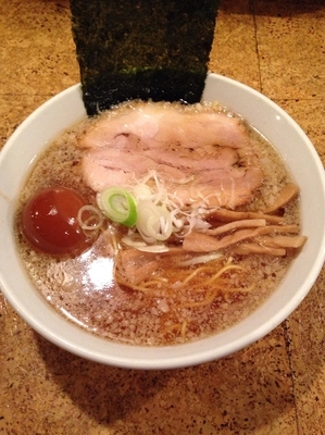 「中間醤油  味玉(クーポン)」@きくちひろきの写真