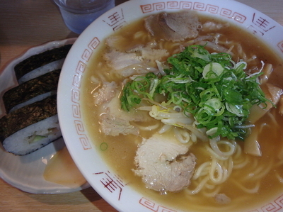 「中華そば(並)(650円)、セット(＋100円)」@宇奈月の写真