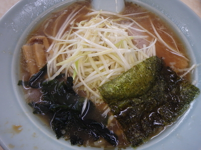 「ネギ醤油ラーメン(650円)、さっぱりセット(200円)」@ラーメンショップ 海津店の写真