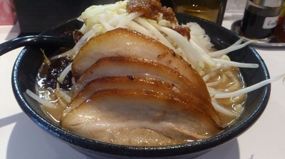 「山嶺チャーシュー増し」@らぁめん初代 OKAWARIの写真