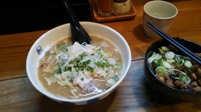 「Wラーメン」@麺や拓 堀江本店の写真