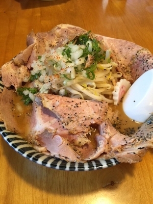 「濃厚味噌そば＋はみだしチャーシュー」@豚骨中華そば おかわりやの写真