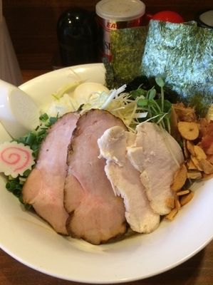 「油そば+特製トッピング」@らーめん・つけめん 八角の写真