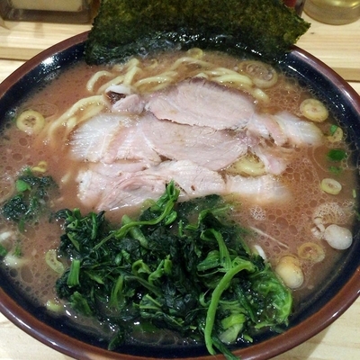 「ラーメン　720円（普通　多め　柔目）」@秋葉原ラーメン わいずの写真