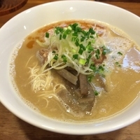 白湯醤油ラーメン