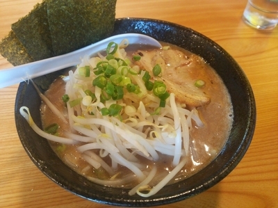 「とんこつ（おもめ)」@上を向いていこうの写真