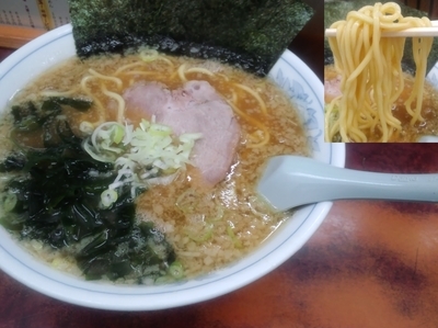 「とんこつ醤油ら～めん中盛780円」@長浜家の写真
