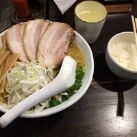 チャーシュー塩らぁめん 大盛  ライスサービス