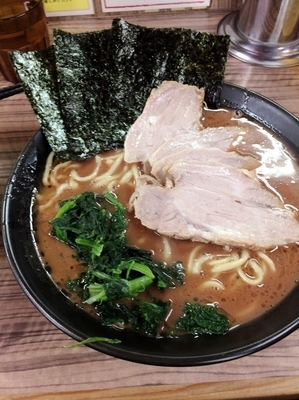 「チャーシュー麺大盛1050円、硬め濃いめ」@武道家 龍の写真