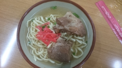 「ソーキそば・大」@きらく食堂の写真