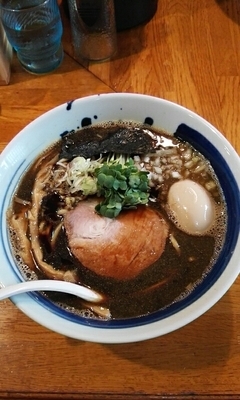 「黒煮干しそば」@麺屋 鶏口の写真