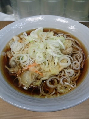 「秋のきのこ天そば480円」@大江戸そば 日暮里11・12号店の写真