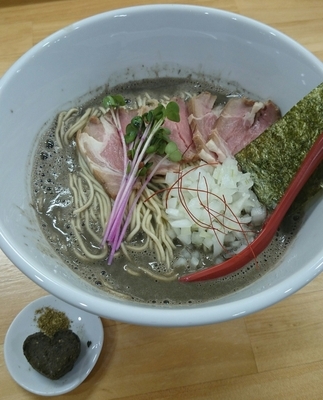 「煮干らーめん【セメント・鬼】」@めんや天夢の写真