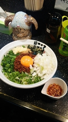 「台湾混ぜそばトッピング玉ねぎ➕辛味オイル」@麺屋 こころ 高田馬場店の写真