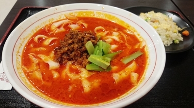 「刀削担々麺＋半チャーハン」@宇都宮 黄金の華 イオンモール東久留米店の写真