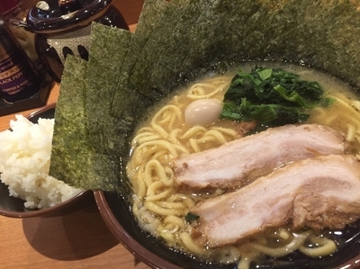 「ラーメン 680円 海苔増し 50円」@横浜家系ラーメン 大森家の写真