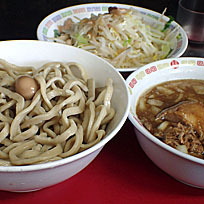 「たま小つけ麺豚入り（やさい、あぶら）」@蓮爾 登戸店の写真