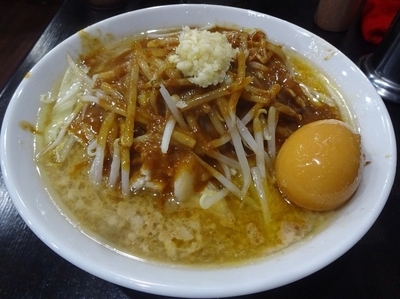 「カレー（太麺）」@麺屋のスたの写真
