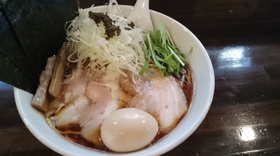 「特まるらーめん・たまり醤油・大盛」@東京醤油ラーメン 味。の写真