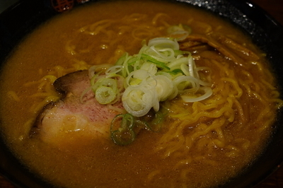 「すみれ風みそラーメン＋大盛」@札幌らーめん 品川甚作本店の写真