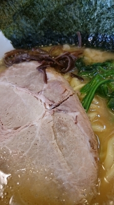 「ラーメン並６５０円全部普通」@横浜家 金港町店の写真