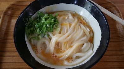 「釜玉うどん 小 250円」@山越うどんの写真