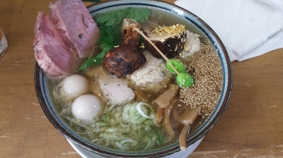 「かしわのかしわ蕎麦」@MENYA 食い味の道有楽の写真