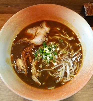 「カレーラーメン：750円」@麺八の写真