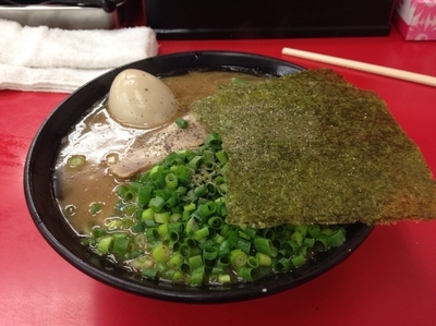 「半熟味玉ラーメン 万能ネギ」@武蔵家直系 ぼうそう家の写真