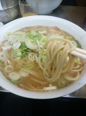 「ラーメン700円」@ホープ軒 千駄ヶ谷本店の写真