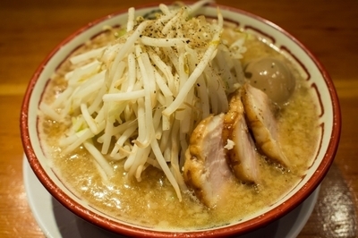 「らーめん中」@らーめん バリ男 吉祥寺店の写真