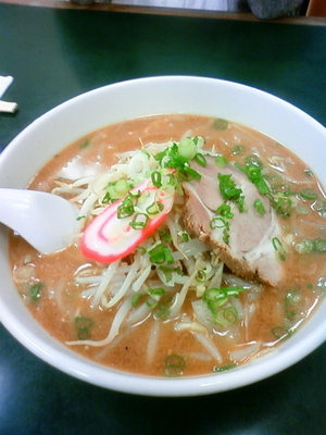 「みそラーメン＄7.25」@えぞ菊 ezogiku ロイヤル・ハワイアン・ショッピング・センター店の写真