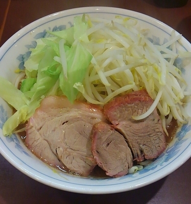 「らーめん680円 ヤサイ」@らーめん陸の写真