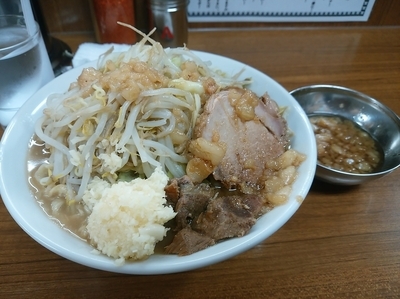 「ラーメン750円  ニンニク　アブラ」@ラーメンの店 どでん 北浦和店の写真